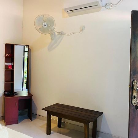 Fairview Dill Homestay Сигирия Екстериор снимка